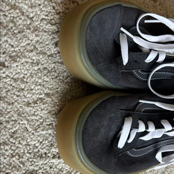 Vans Men's dark grey Sneakers with Gum Sole - mens size 11 (never worn) - Picture 5 of 10